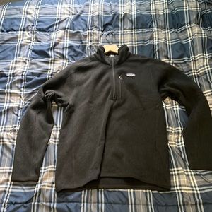 Black Mens Patagonia sweater medium size